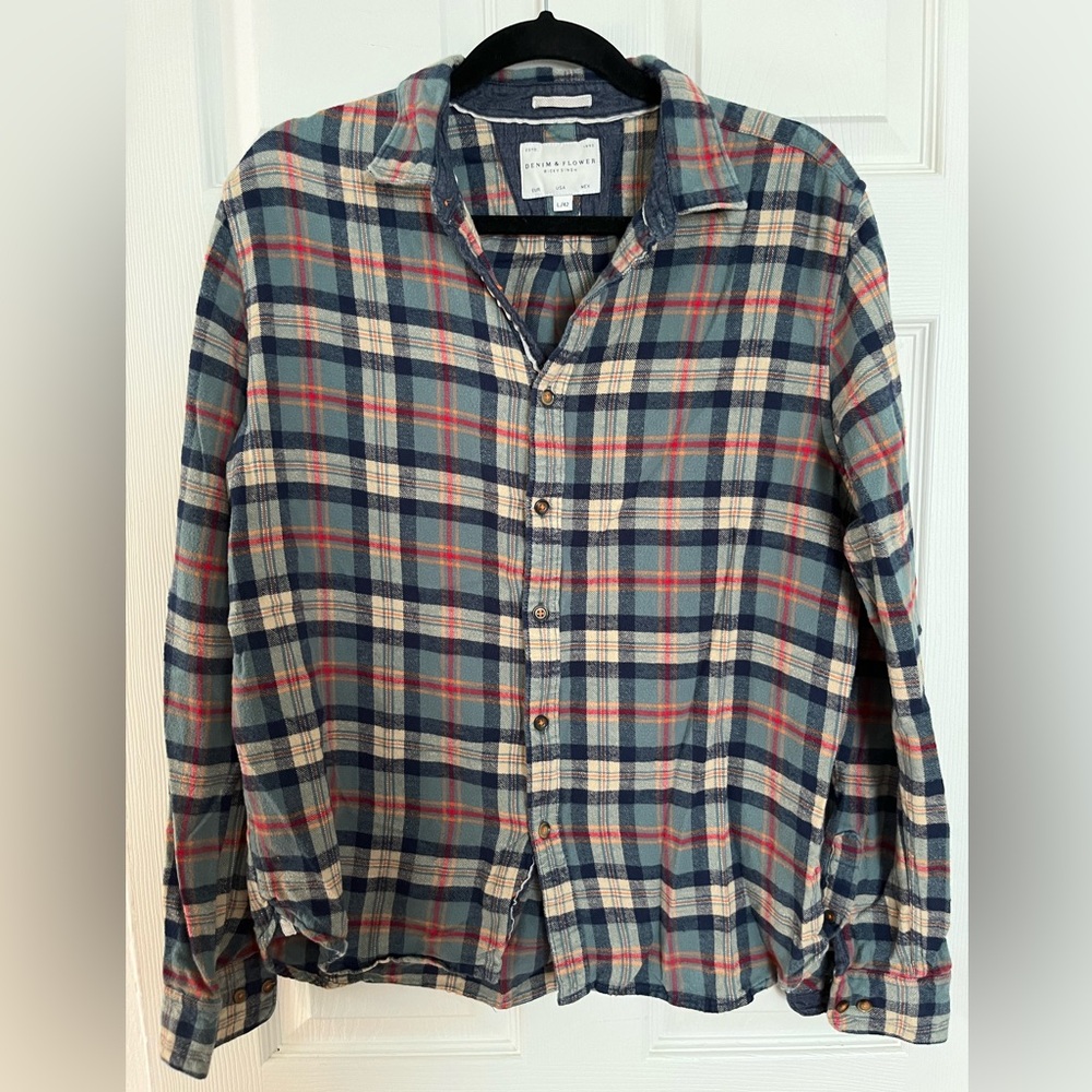 Denim and Flower Men’s Flannel Size L